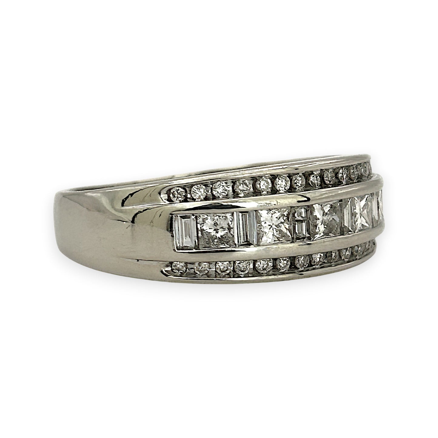 NZGD | 18ct White Gold Lusterline Regal Band Valuation $5,400