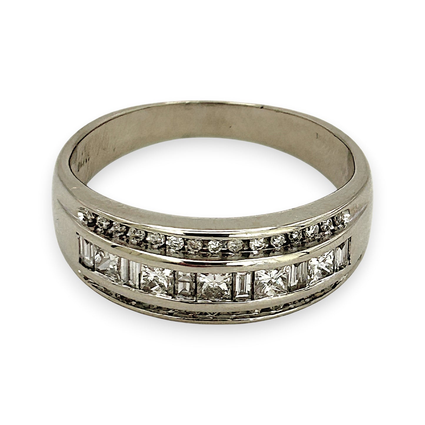 NZGD | 18ct White Gold Lusterline Regal Band Valuation $5,400