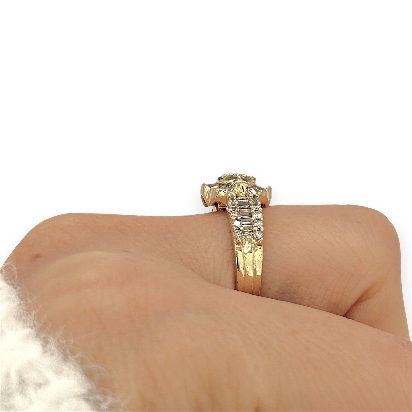 NZGD | 18ct Gold Diamond Heritage Burst Ring Valuation $5,800