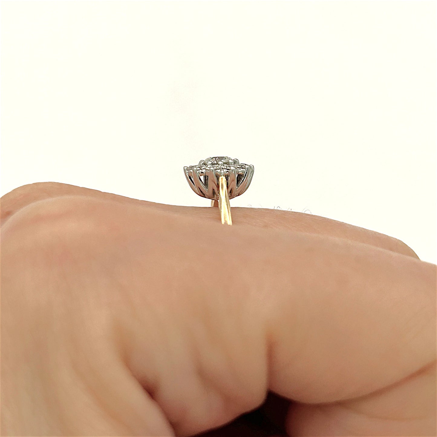 NZGD | 18ct Gold Celestia Bloom Ring Valuation $4,000