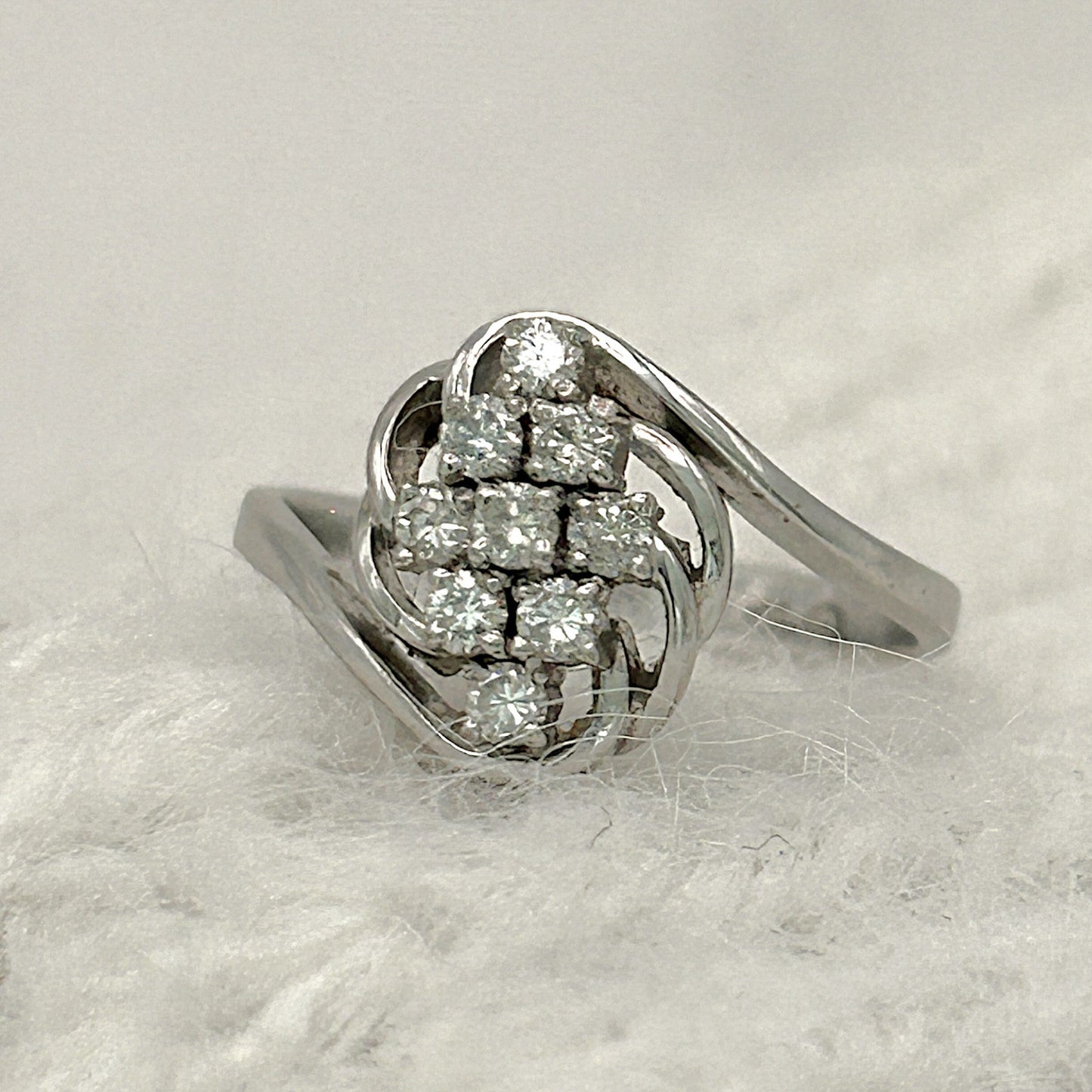 NZGD| 18ct White Gold Whitefire Elegance Ring Valuation $3,400