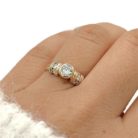 NZGD | 18ct Gold Signature Bezel Diamond Ring Valuation $3,750