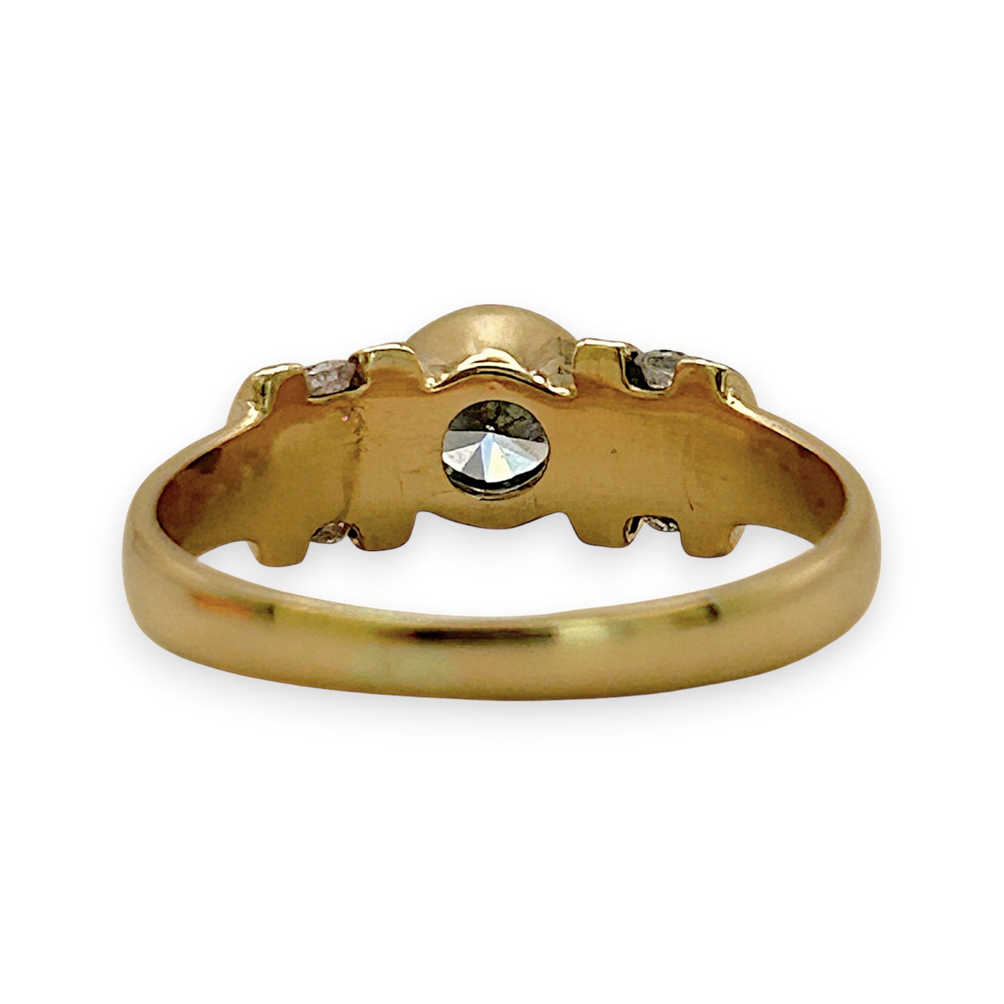 NZGD | 18ct Gold Signature Bezel Diamond Ring Valuation $3,750