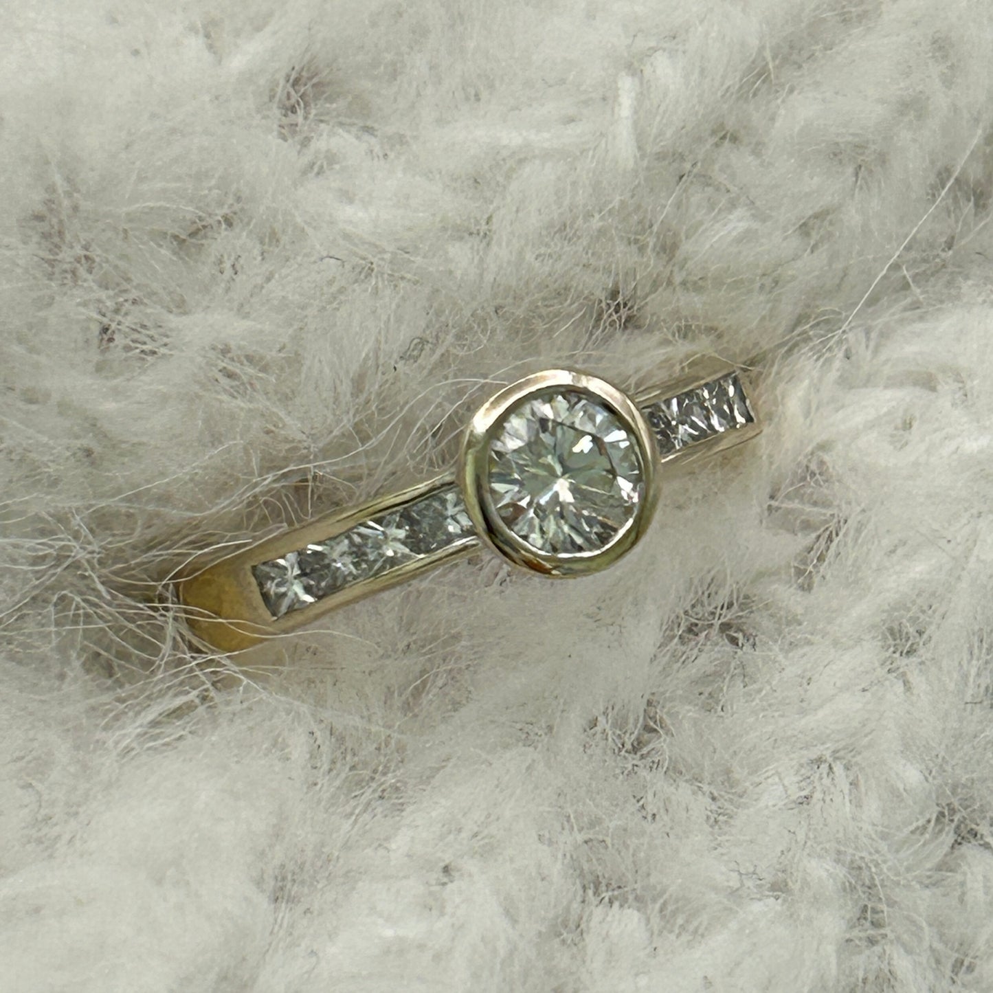NZGD | 18ct Gold Starlit Horizon Ring Valuation $5,500