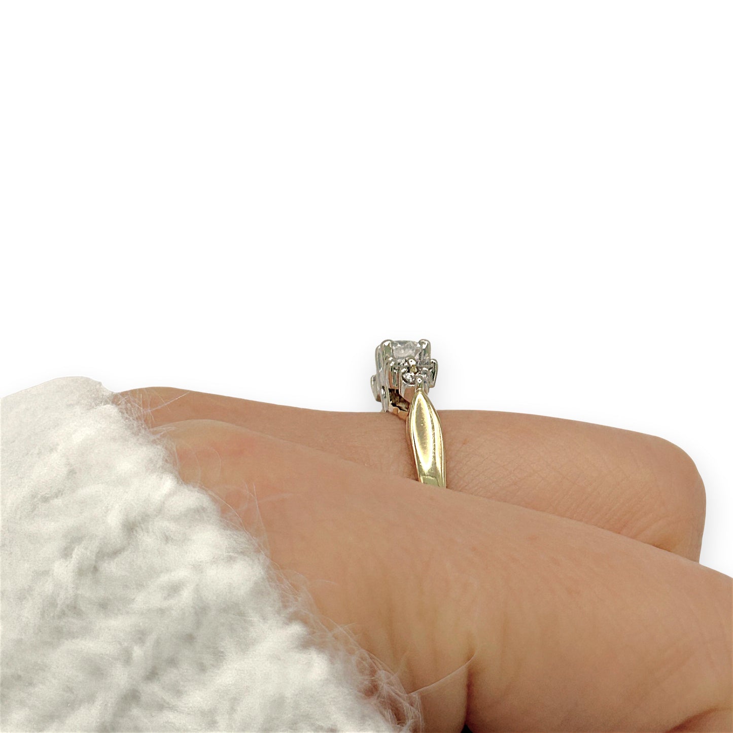 NZGD | 18ct Gold Diamond Radiance Cluster Ring Valuation $3,650