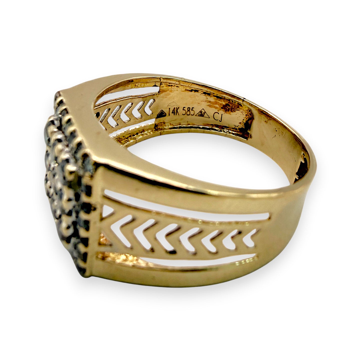 NZGD | 14kt Gold Diamond Chevron‑Side Cluster Ring Size S