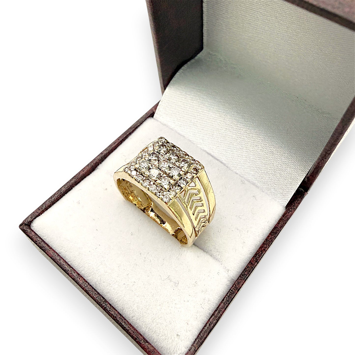 NZGD | 14kt Gold Diamond Chevron‑Side Cluster Ring Size S