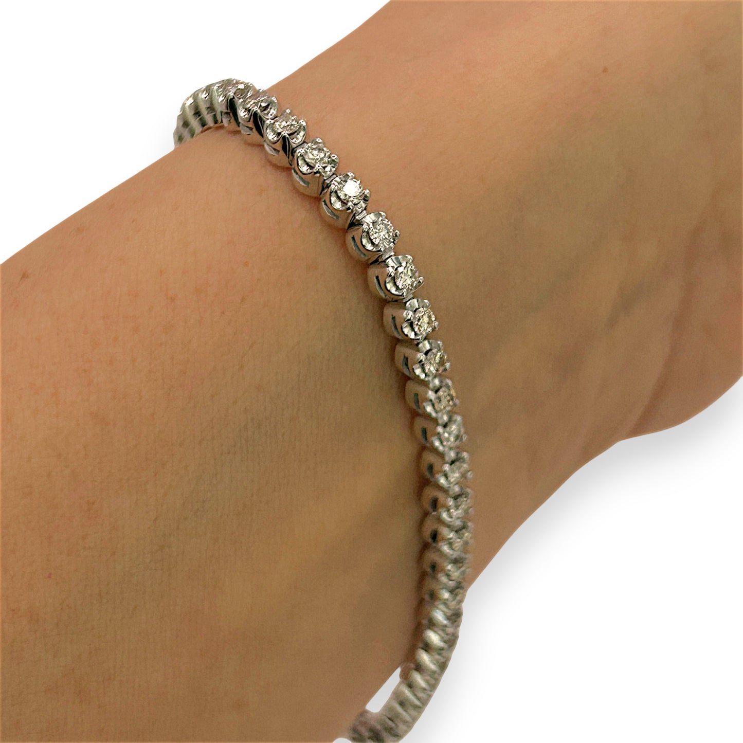 BRAND NEW | 9ct White Gold Diamond Éclat Tennis Bracelet Valuation $7,000