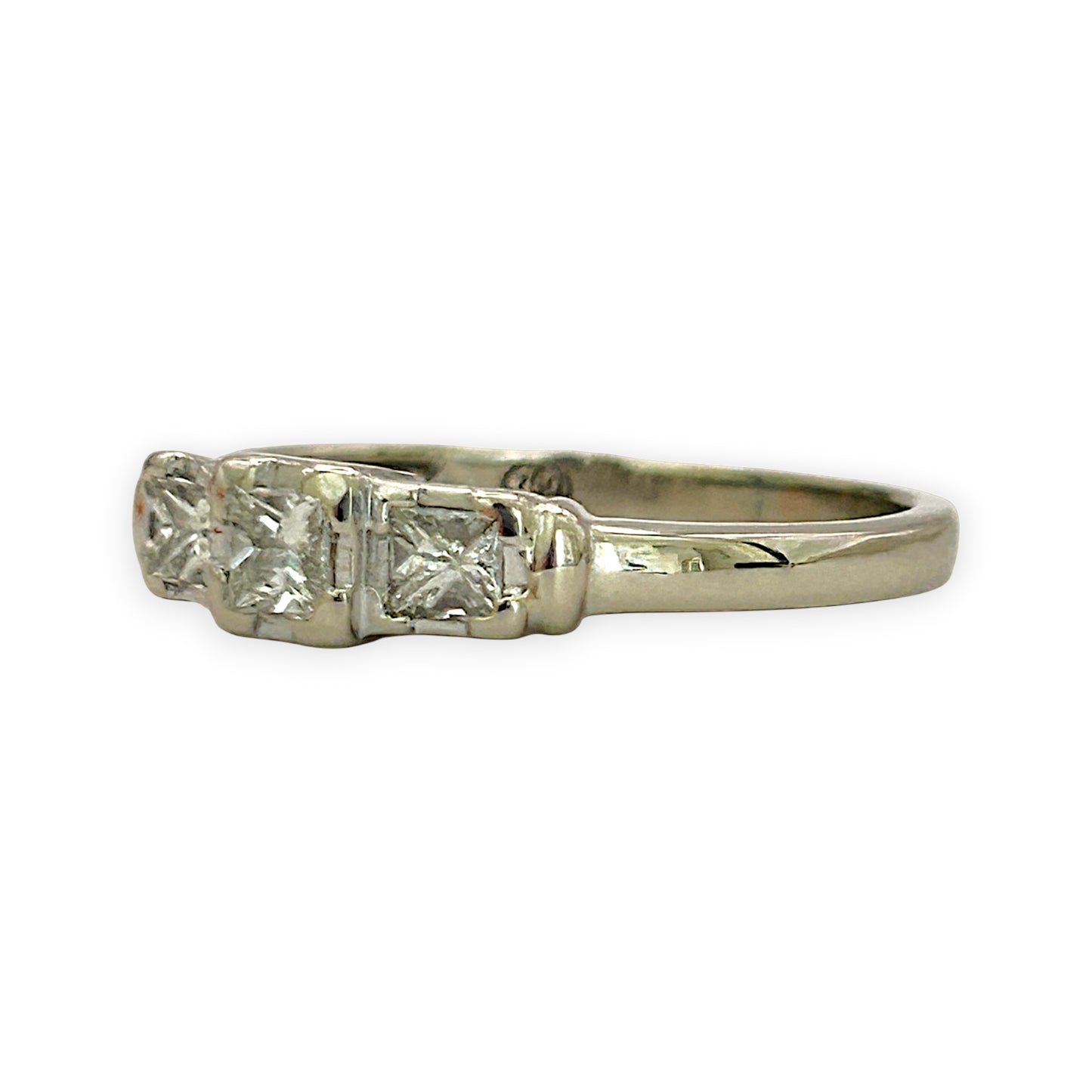 NZGD | 18ct White Gold Princess Trio Diamond Ring Valuation $3,350