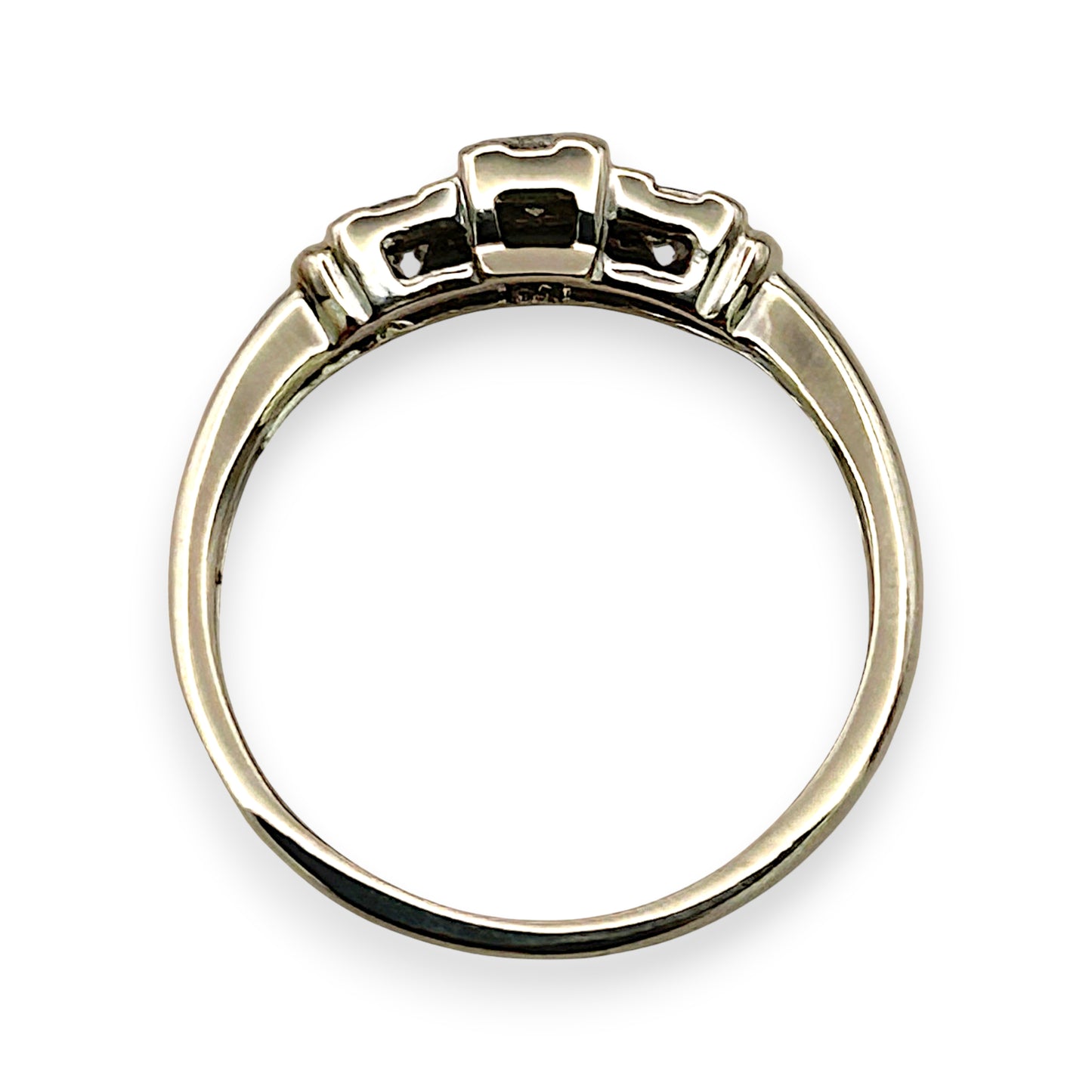 NZGD | 18ct White Gold Princess Trio Diamond Ring Valuation $3,350