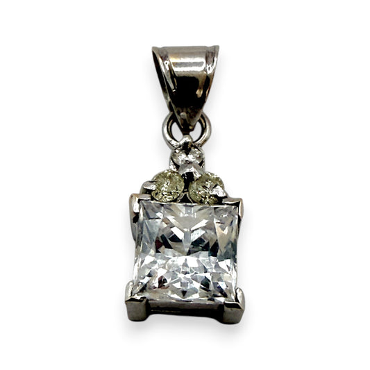 NZGD | 14ct White Gold  Illumina Pendant 14.8mm