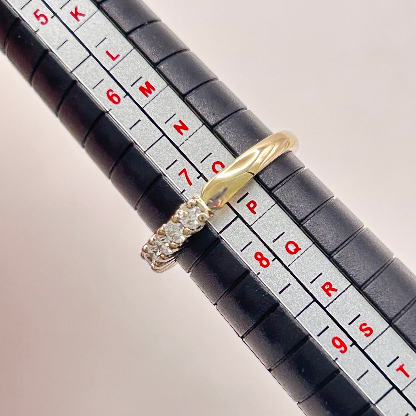 NZGD | 18ct Gold Golden Grip Diamond Elegance Ring Valuation $5,350