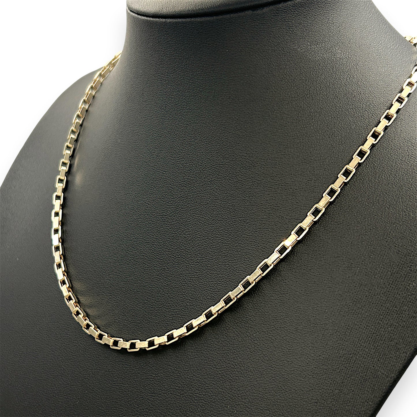 BRAND NEW | 18ct Gold Imperial Box‑Bold Chain 49cm