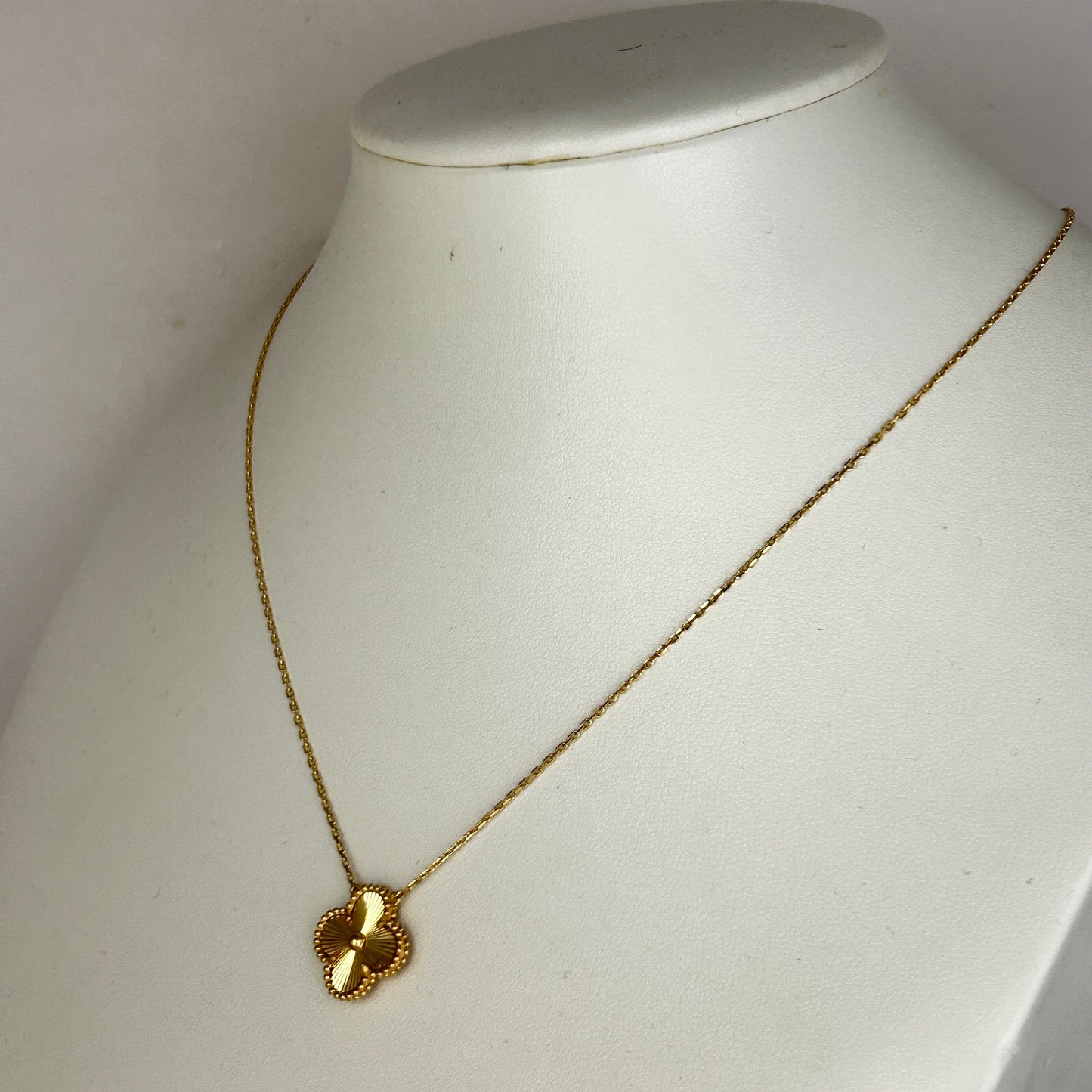 BRAND NEW | 18ct Gold Golden Clover Radiance Necklace 44cm