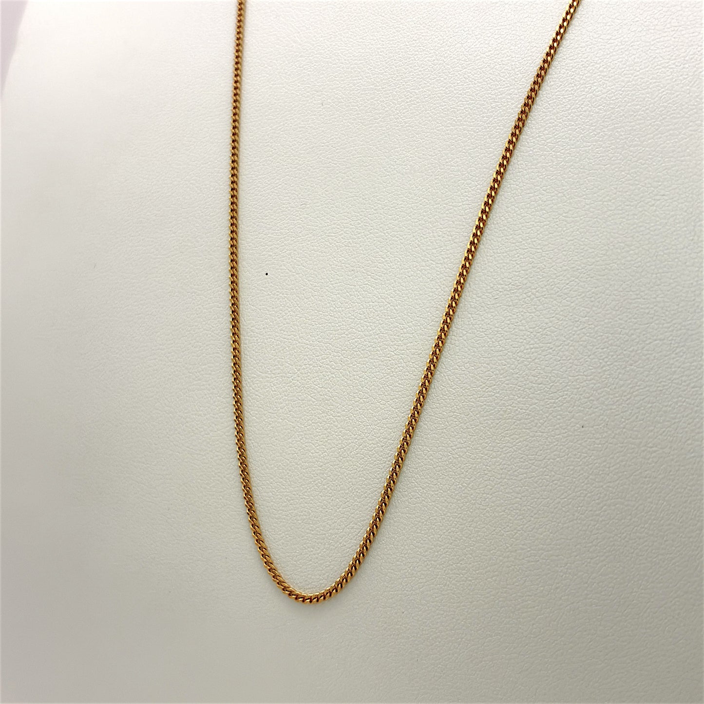 NZGD | 9ct Gold UNOAERRE Fine Curb Elegance Chain 58cm