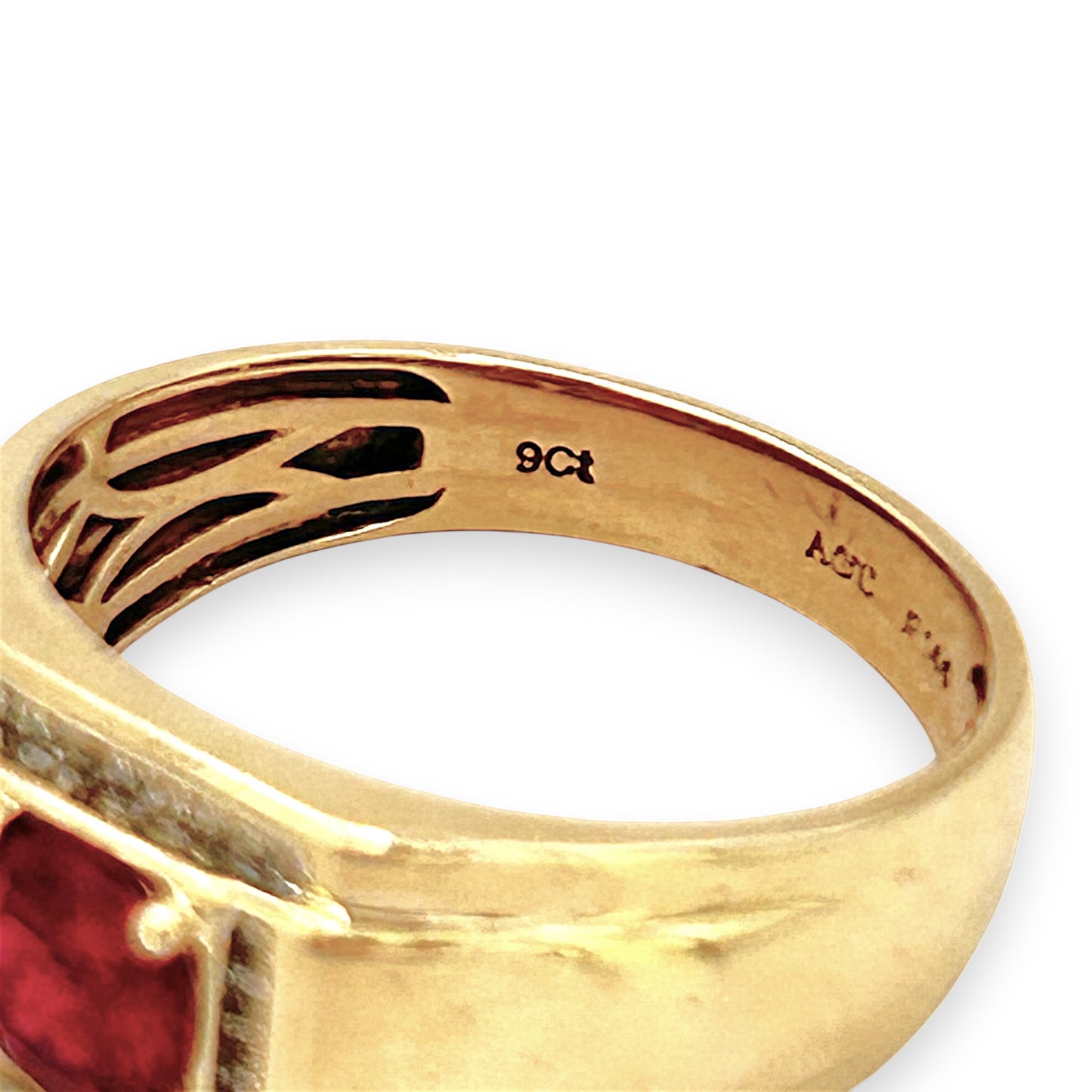 NZGD | 9ct Gold PROUDS Crimson Halo Royale Ring Valuation $2,000