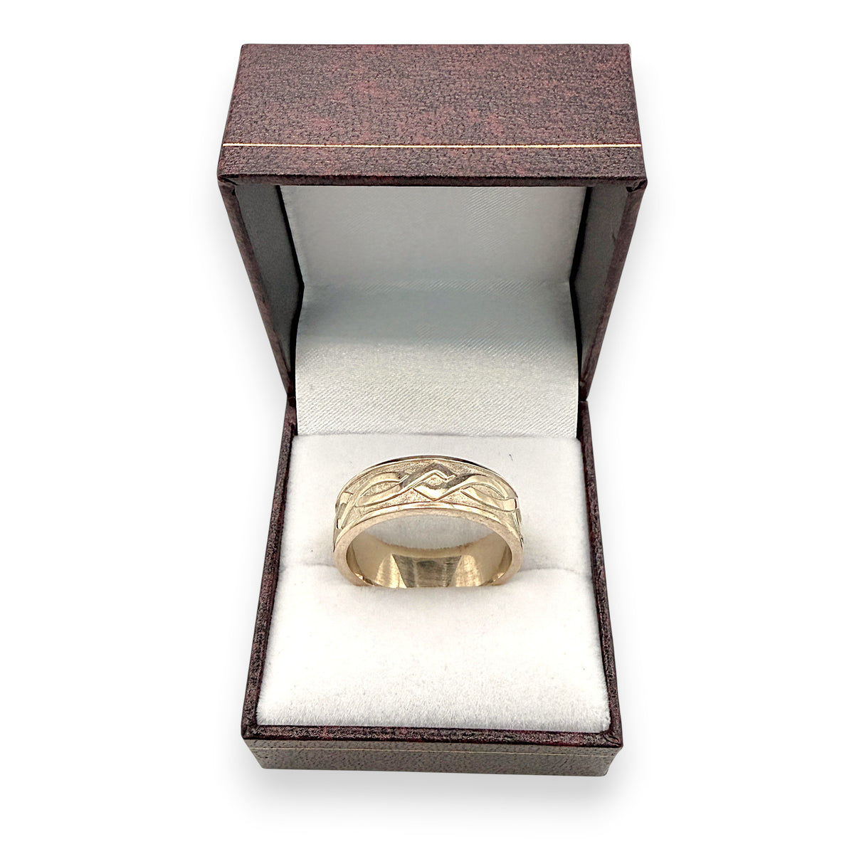 NZGD | 9ct Gold Engraved Wave Pattern Band Ring Size V