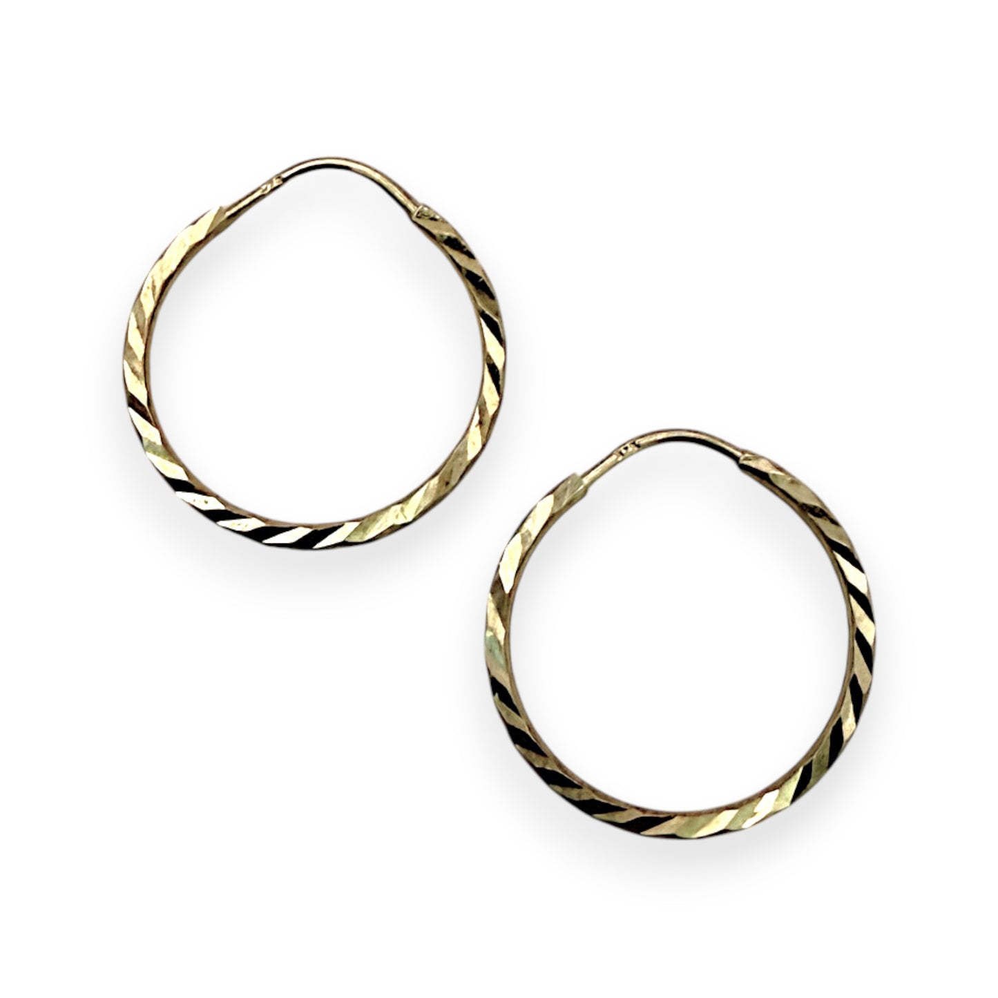 NZGD | 9ct Gold Everyday Sparkle Sleeper Earrings 17.5mm