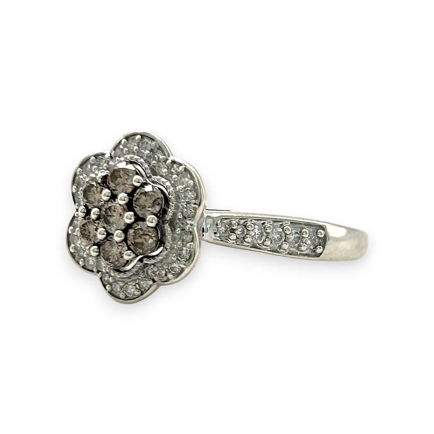 NZGD | 9ct White Gold Frost‑Petal Diamond Ring Valuation $2,000