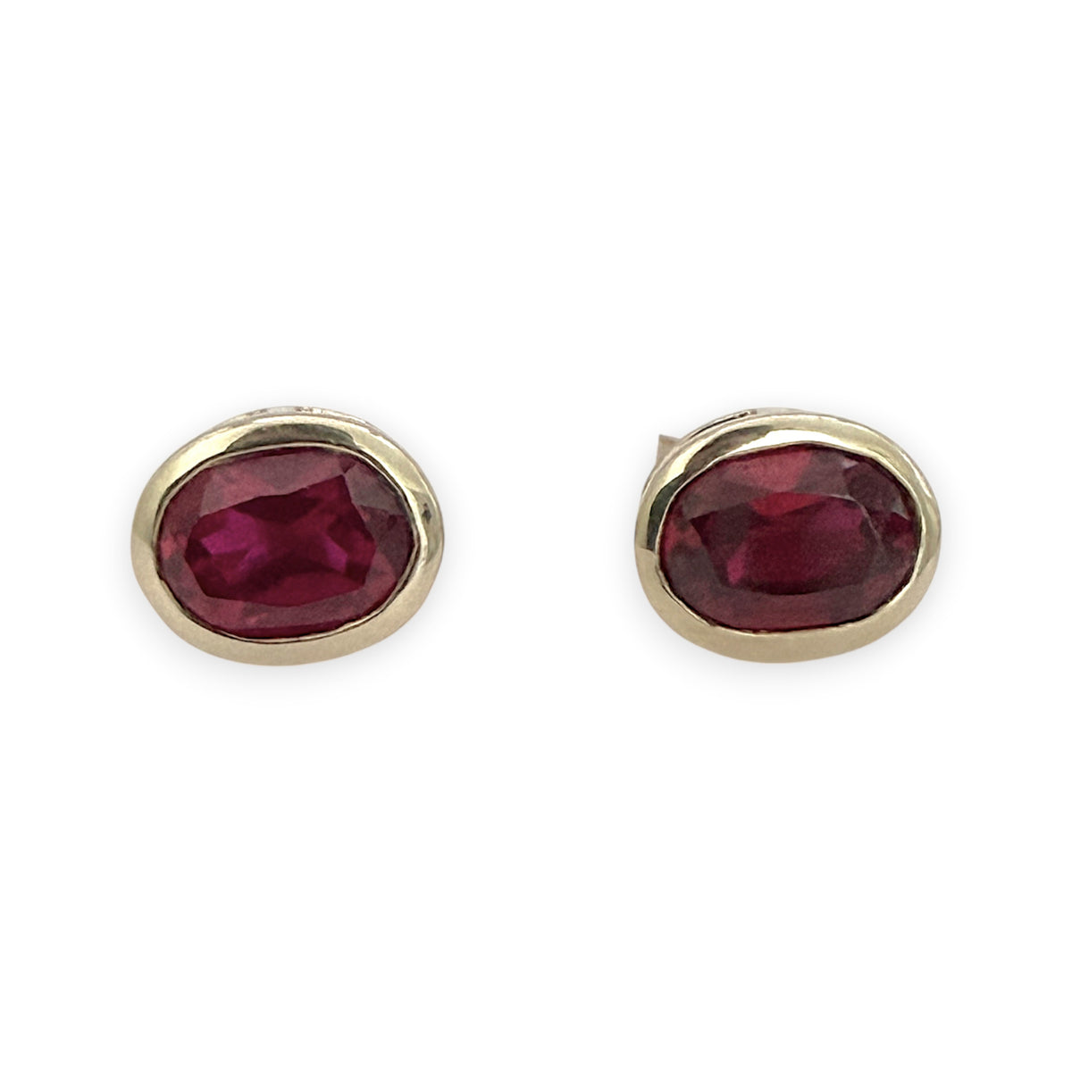 NZGD | 9ct Gold Crimson Bezel Stud Earrings - Oval 9.6mm x 7.8mm