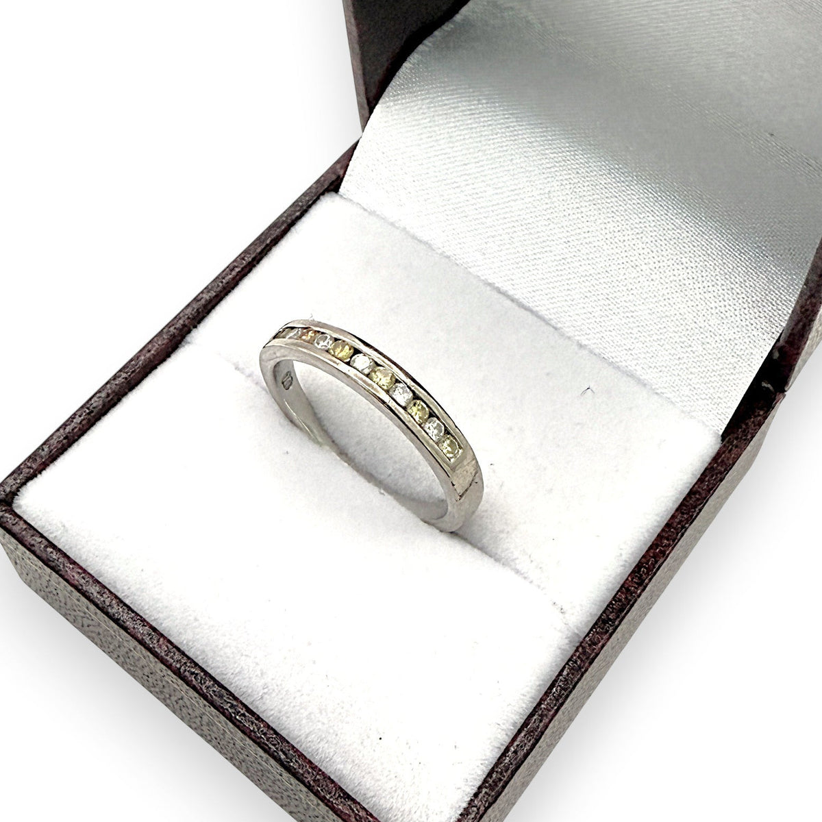 NZGD | 18ct White Gold Aureate Duo‑Diamond Band Ring Size N
