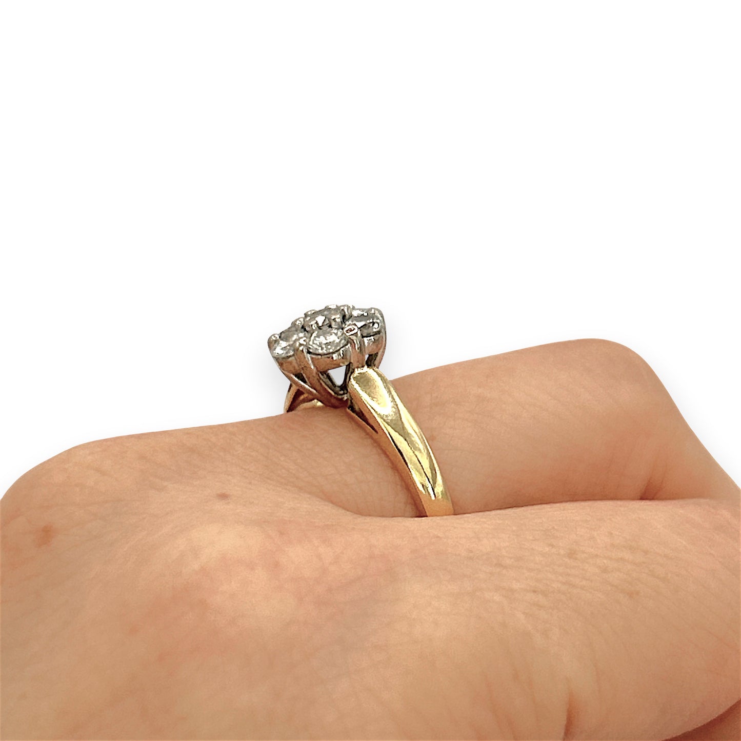 NZGD | 18ct Gold MICHAEL HILL Bloom Diamond Ring Valuation $6,000
