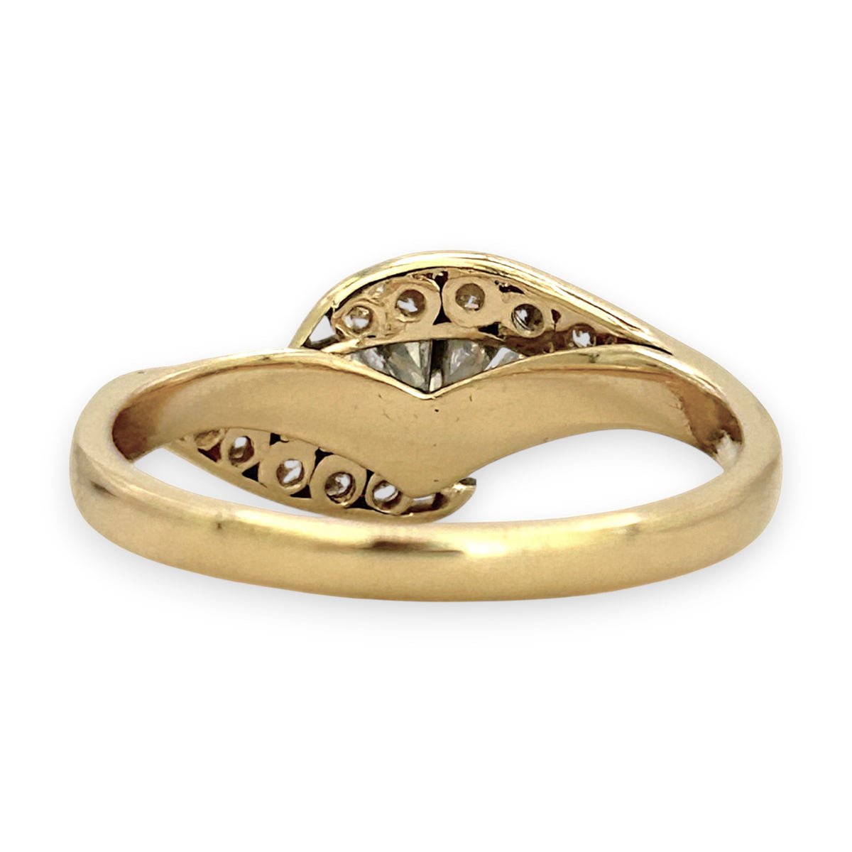NZGD | 18ct Gold Aurora Twist SolitaireRing Valuation $4,400