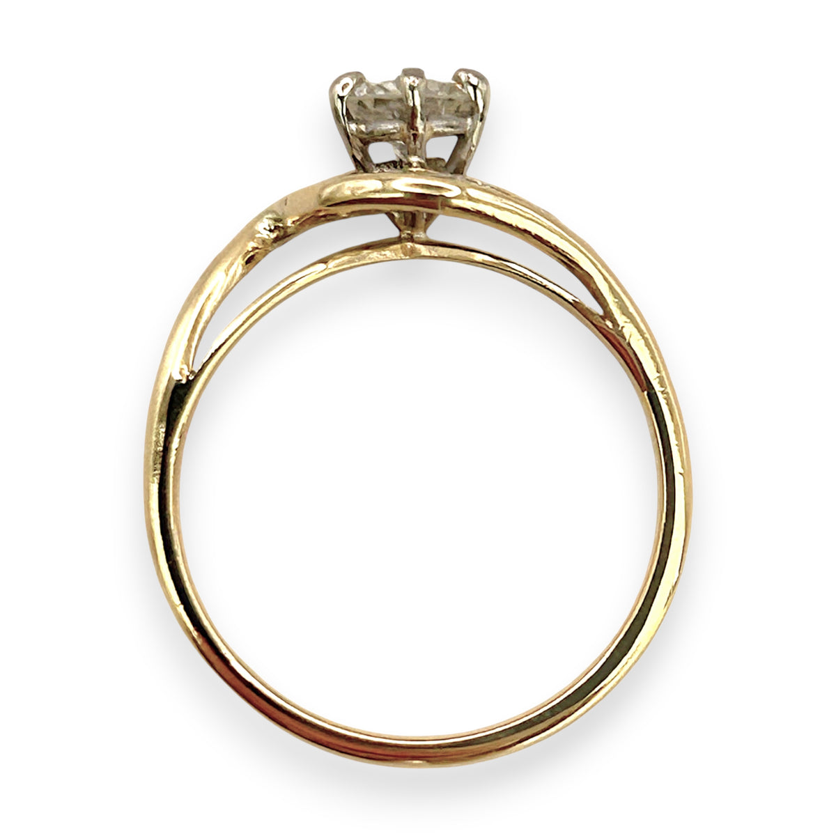 NZGD | 18ct Gold Aurora Twist SolitaireRing Valuation $4,400