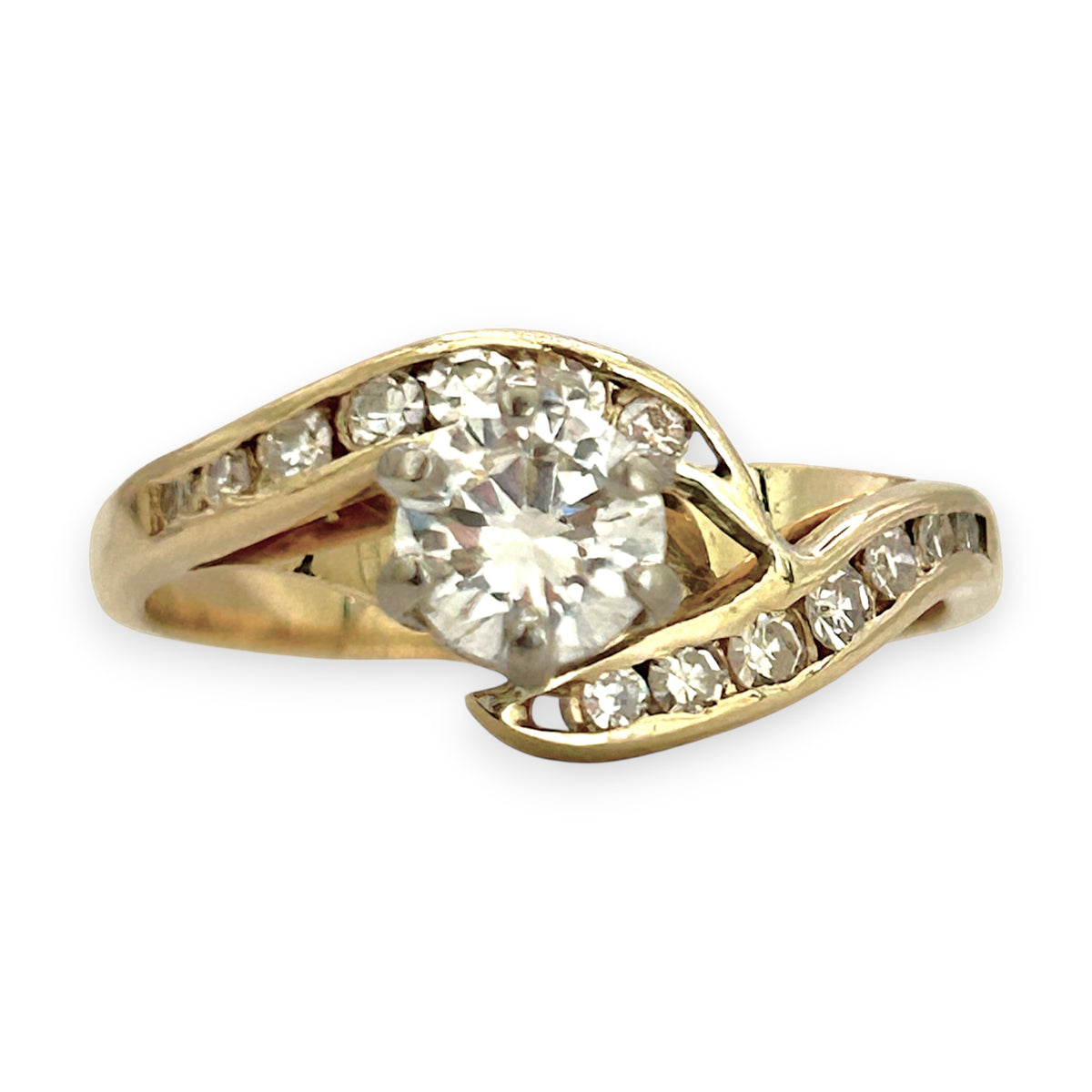 NZGD | 18ct Gold Aurora Twist SolitaireRing Valuation $4,400