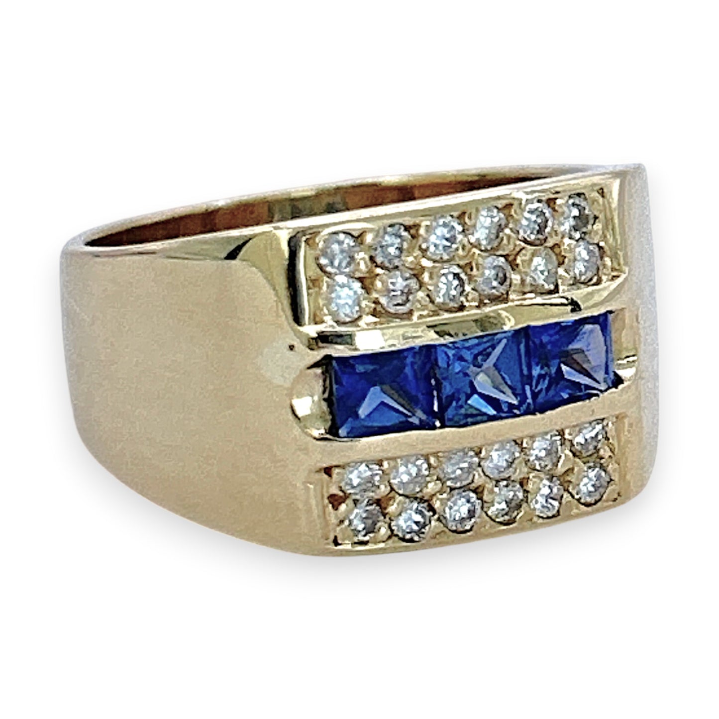 NZGD | 18ct Gold Sapphire Regent Crest Ring Valuation $7,500