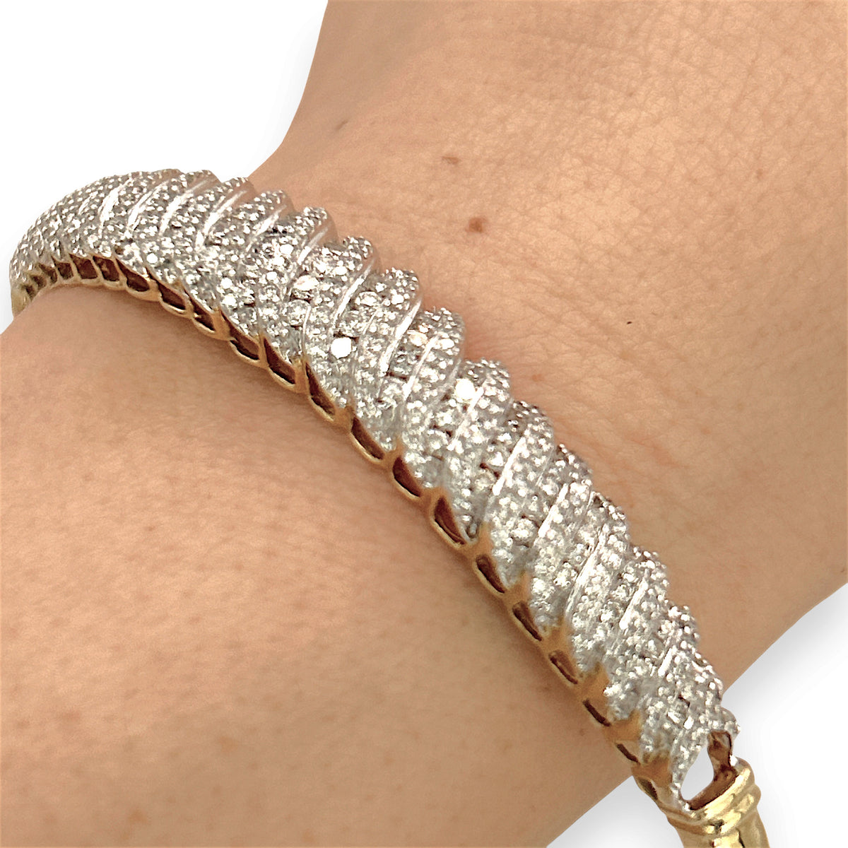 NZGD | 14ct Gold Celestial Diamond Bangle TDW 2.0ct Valuation $13,500