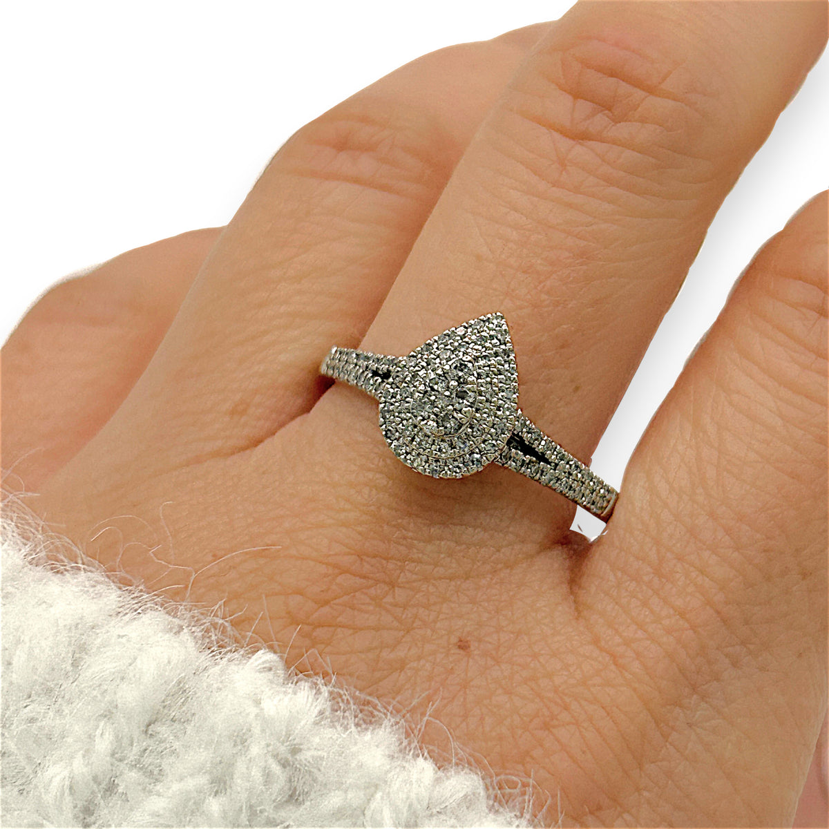 NZGD | 10ct Gold Teardrop Cluster Royale Ring Size U