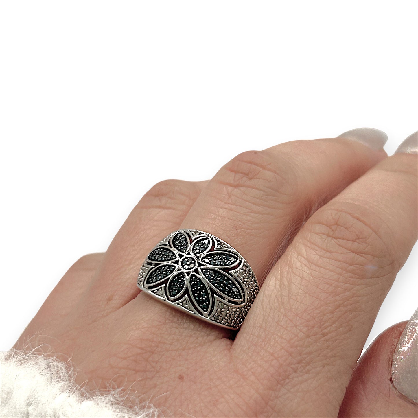 NZGD | 10ct Gold Celestial Frost Bloom Ring Valuation $3,500