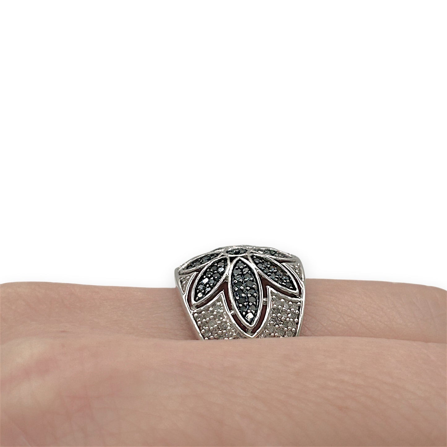 NZGD | 10ct Gold Celestial Frost Bloom Ring Valuation $3,500