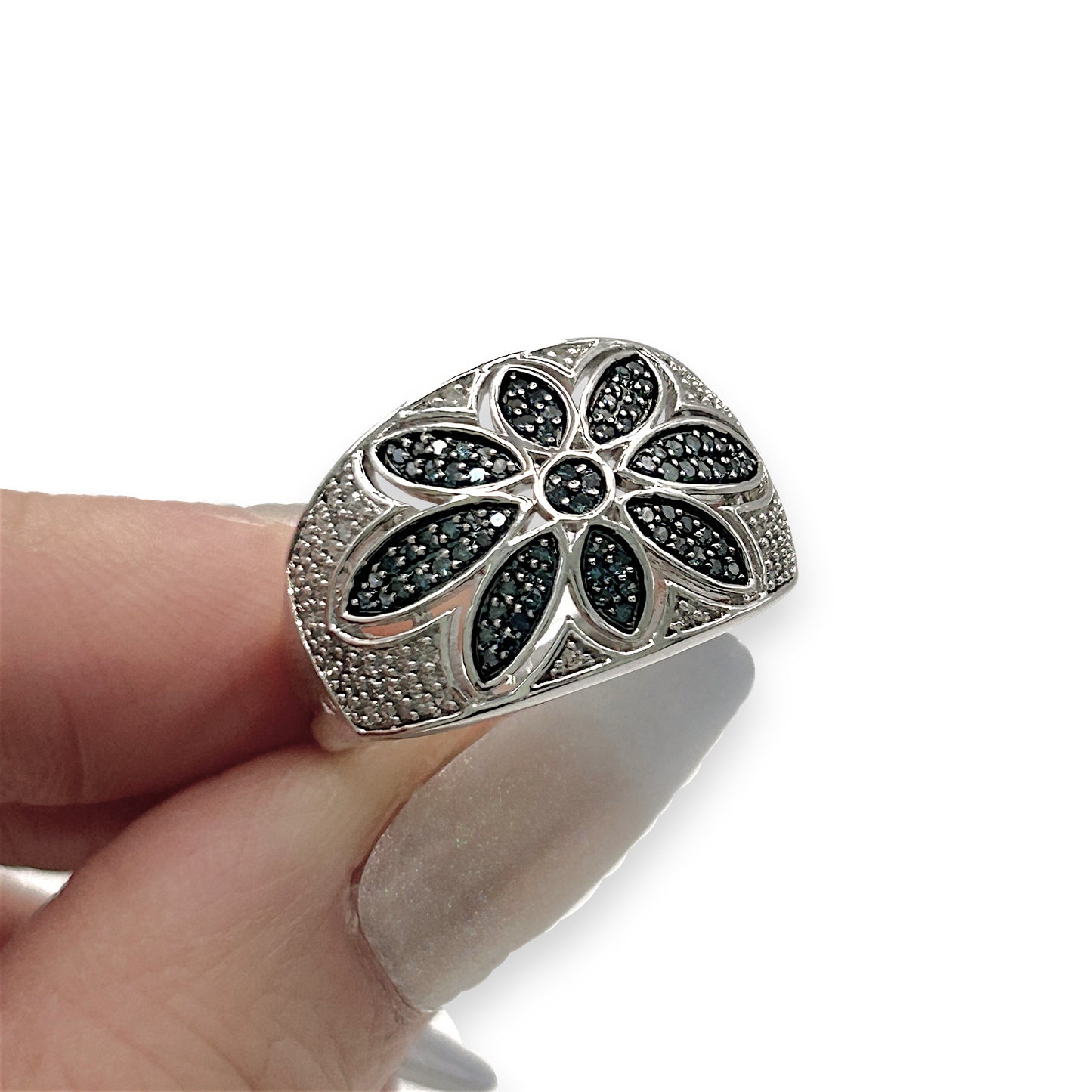 NZGD | 10ct Gold Celestial Frost Bloom Ring Valuation $3,500