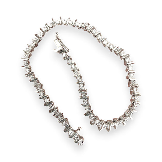 NZGD | 9ct White Gold Luminous Grace Tennis Bracelet 19cm