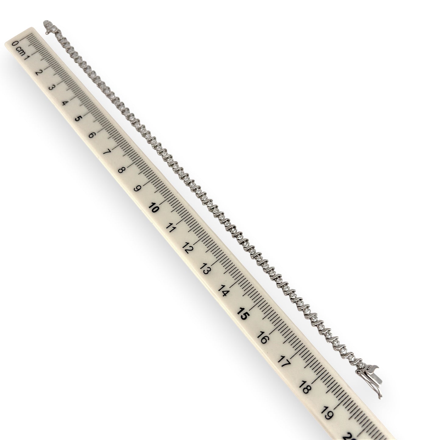 NZGD | 9ct White Gold Luminous Grace Tennis Bracelet 19cm