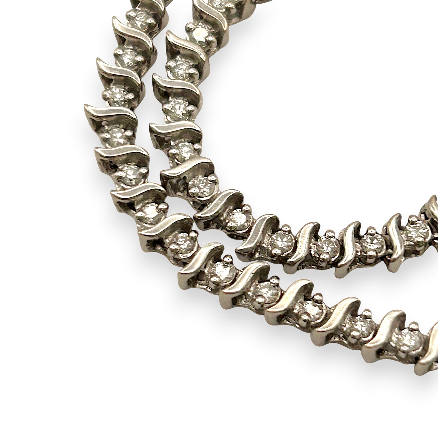 NZGD | 9ct White Gold Luminous Grace Tennis Bracelet 19cm