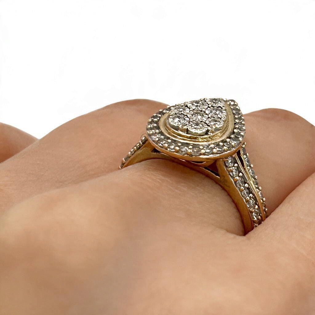 NZGD | 9ct Gold Starlit Teardrop Bloom Ring Valuation $1,850