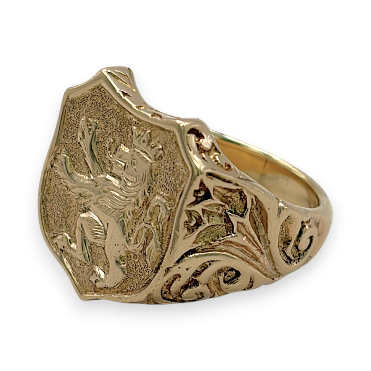 NZGD | 9ct Gold Crested Lion Signet Ring Size V