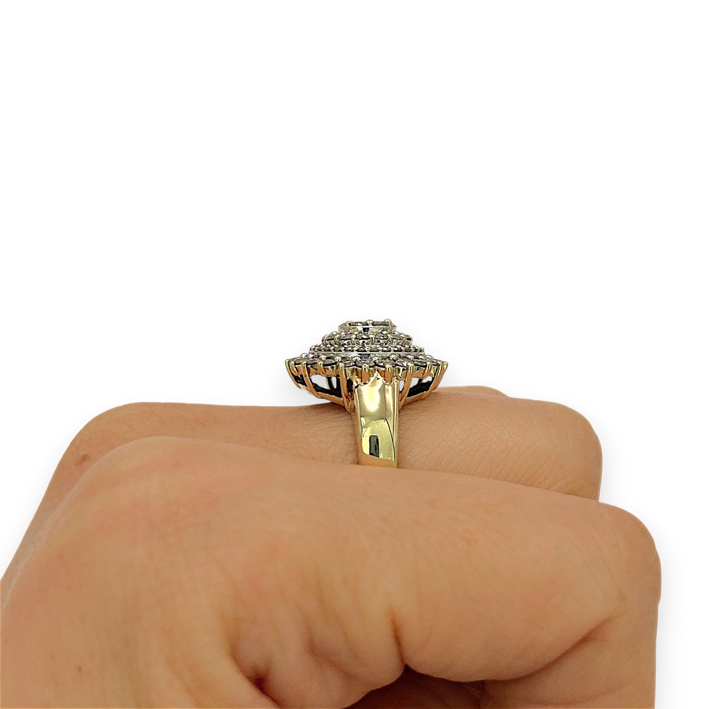 NZGD | 9ct Gold Aurora Bloom Diamond Ring Valuation $3,750