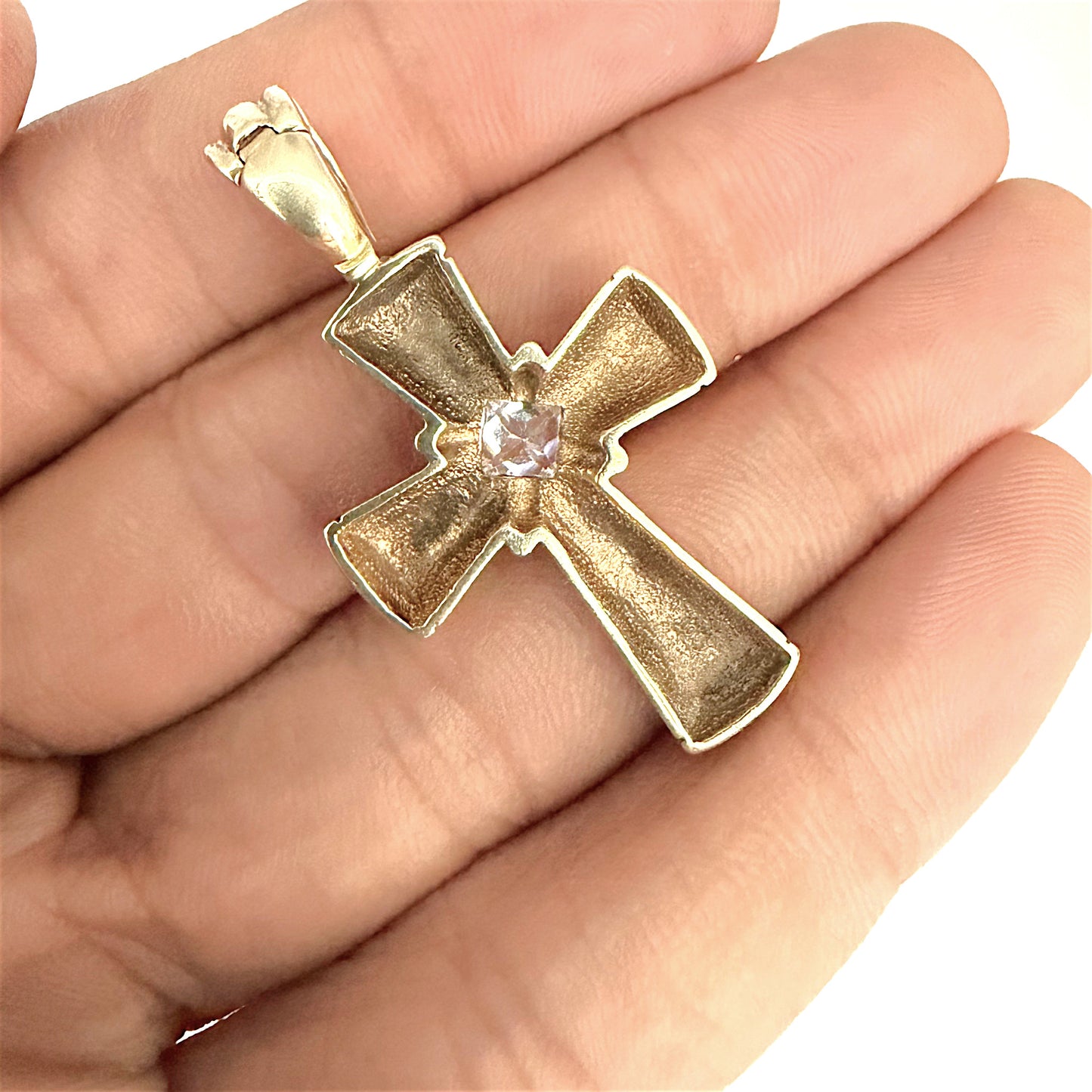 NZGD | 9ct Gold Bold Faith Cross Pendant 45.3mm