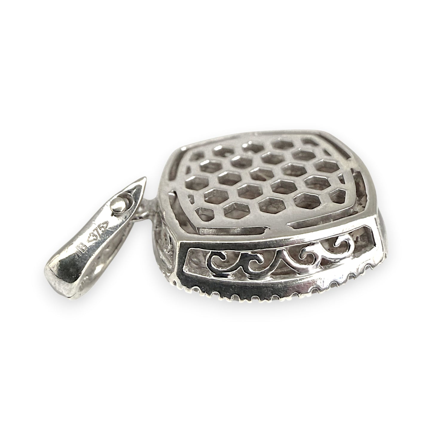 NZGD | 9ct White Gold Frosted Radiance Pendant with Natural Diamonds