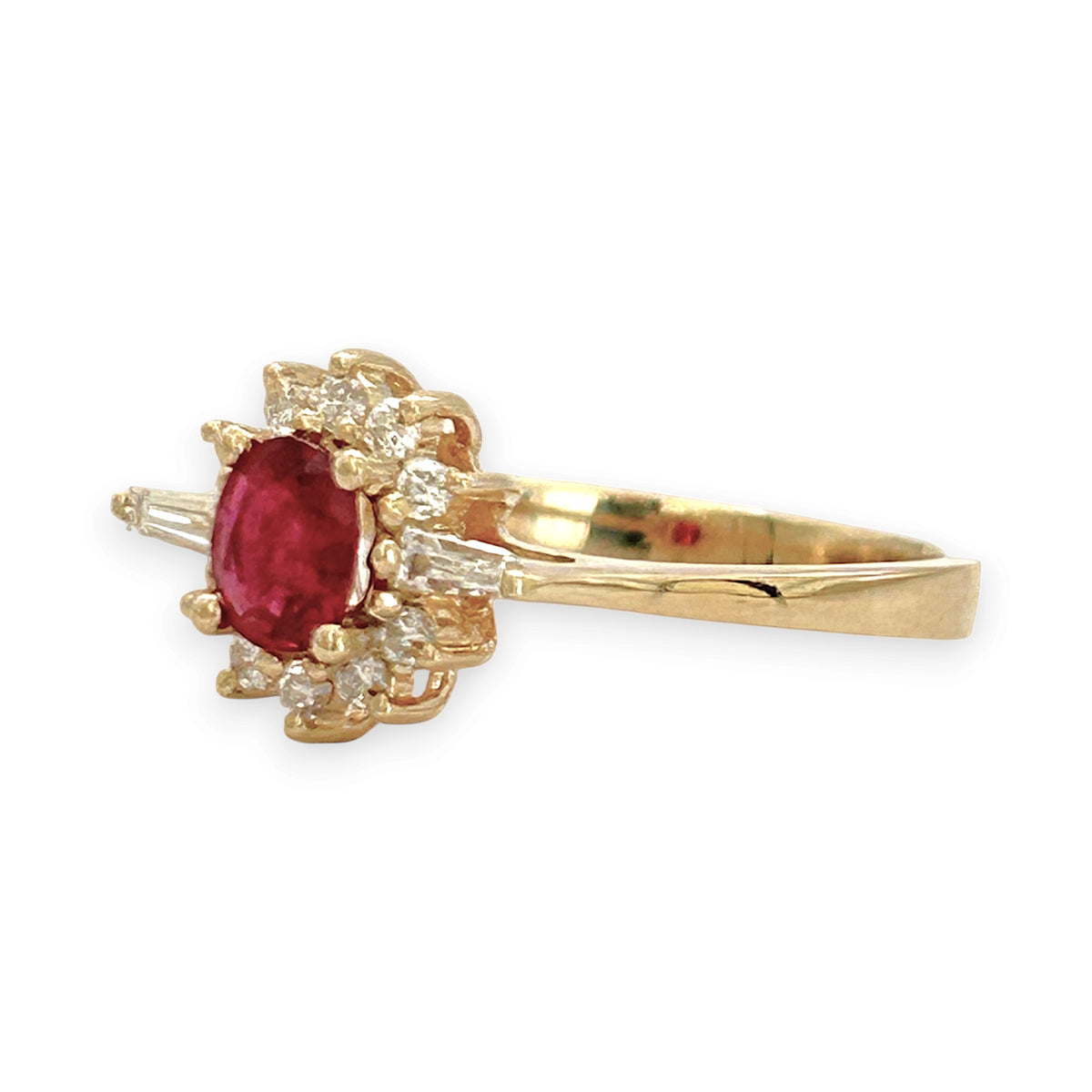NZGD | 18ct Gold Classic Vintage Crimson Ruby Ring Valuation $3,500