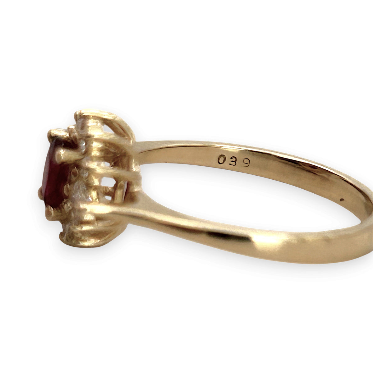 NZGD | 18ct Gold Classic Vintage Crimson Ruby Ring Valuation $3,500
