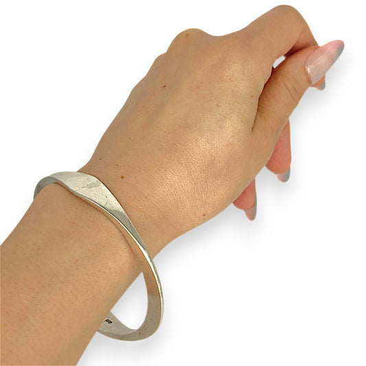 SILVER DEAL | Sterling Silver Solid Crest Bangle Oval 68.2mm x 62.2mm