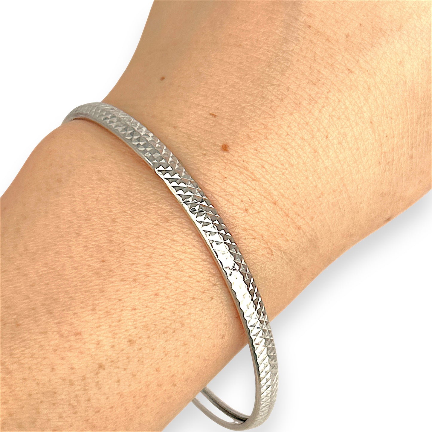SILVER DEAL | Sterling Silver diamond-cut texture Bangle 64.9mm