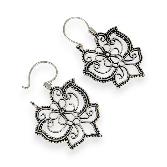 SILVER DEAL | Sterling Silver PetalLace Silver Drops Earrings