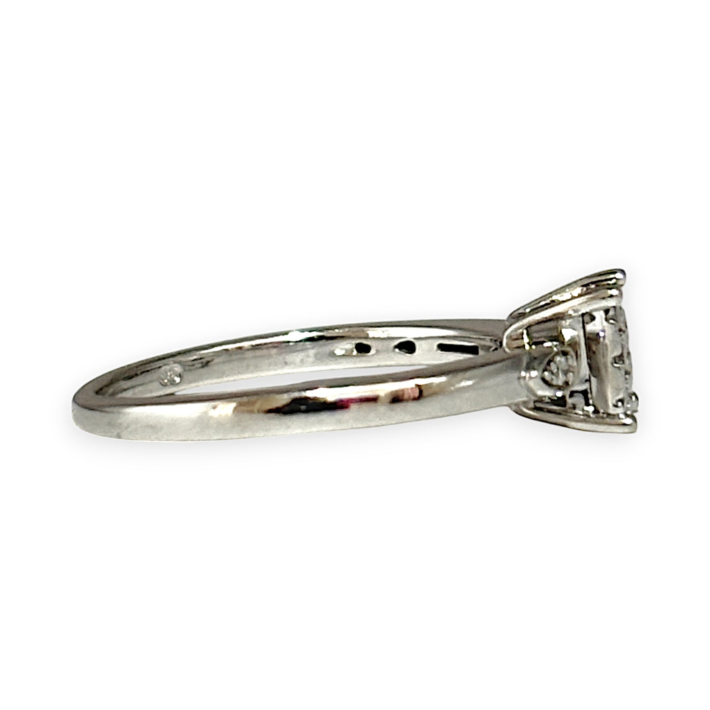 GOLD DEAL | 9ct White Gold Double Bezel Diamond Ring Valuation $950