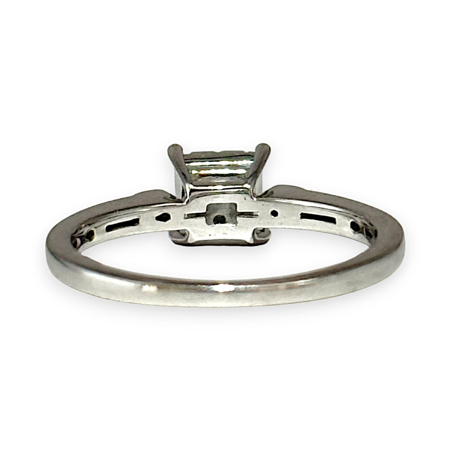 GOLD DEAL | 9ct White Gold Double Bezel Diamond Ring Valuation $950